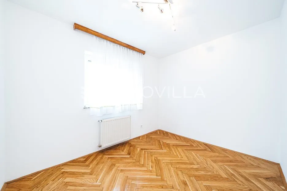 zagreb, gračani, prekrasan troetažan šeterosoban stan s vrtom 278,66 m² - slika 9