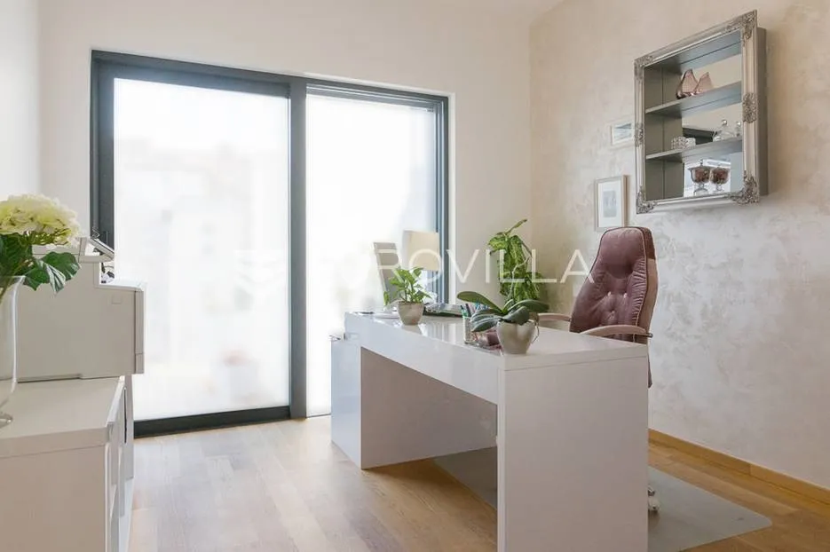 ban centar, luksuzan, komforan ured 137 m² - slika 7