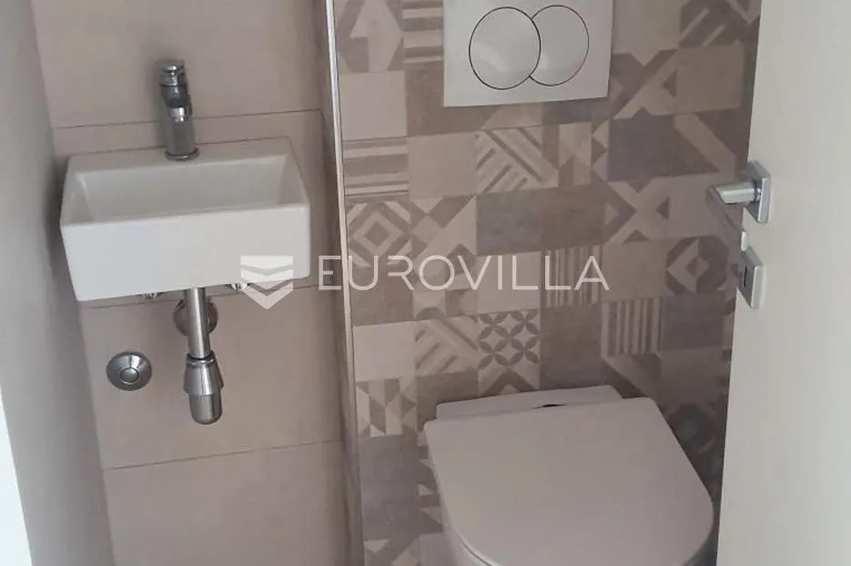 istra, poreč, moderan stan u novogradnji s privatnim vrtom od 200 m² - slika 7