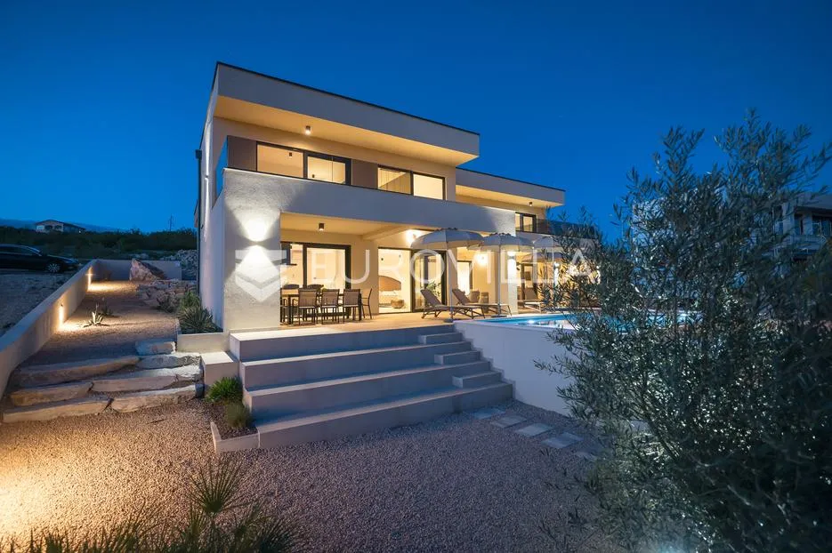 zadar, maslenica, luksuzna vila s bazenom i neometanim pogledom na more 254 m² - slika 55