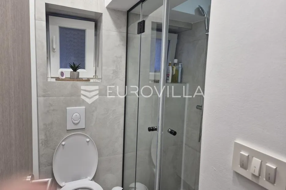 zagreb, šenoina, dvosoban stan 42 m² - slika 13