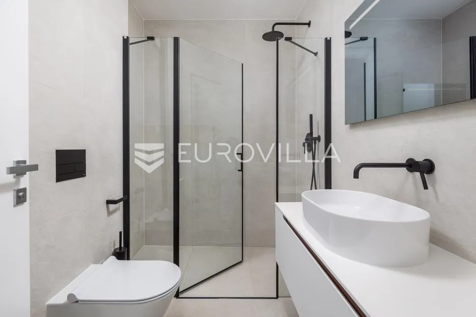 opatija, centar, trosoban stan u novogradnji s 2 terase nkp 134 m2 - slika 8