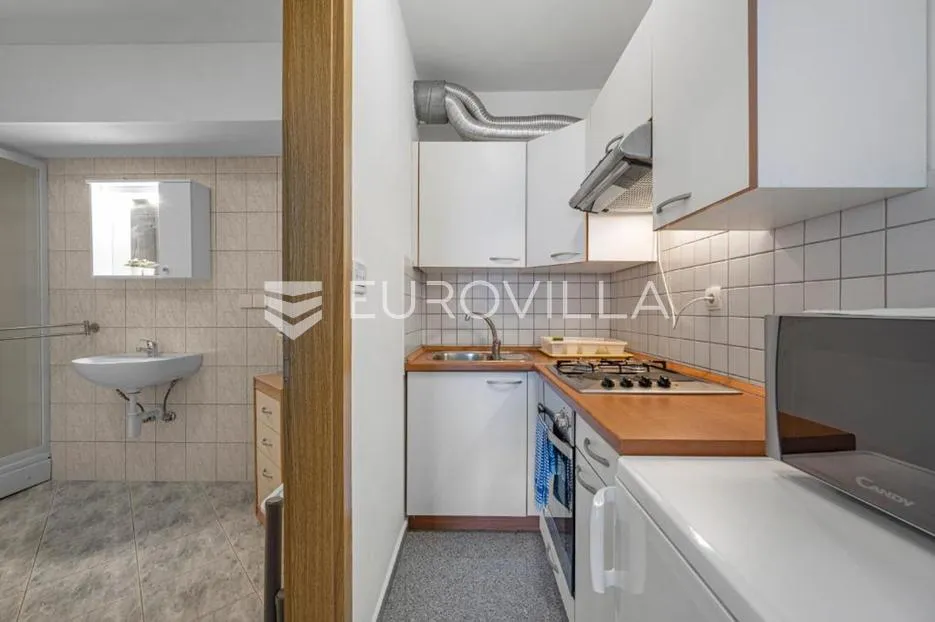 skradin, dubravice, kuća sa 7 apartmana i velikim bazenom, 760 m² - slika 41