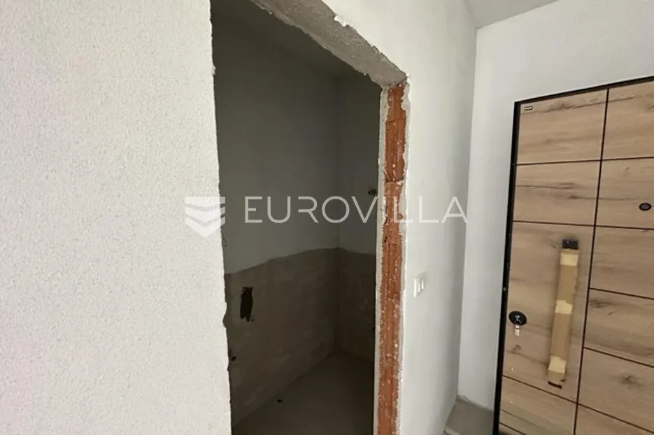 medulin, četverosoban stan na atraktivnoj lokaciji nkp 145 m2 s 2 parkirna mjesta - slika 7