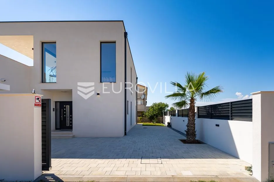 zadar, vrsi, predivna samostojeća novoizgrađena vila/kuća s bazenom - slika 44