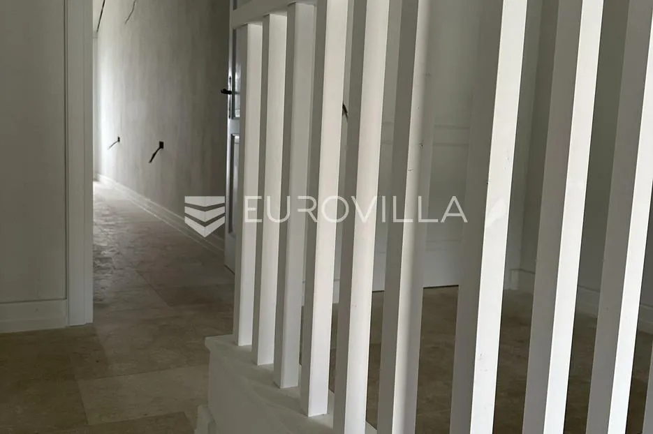 otok pašman, dobropoljana, klasična kamena vila u prvom redu do mora - slika 28