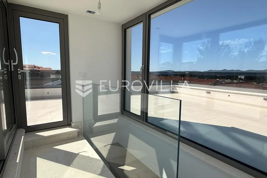 ekskluzivan trosoban stan u diklu, zadar, 136 m² s krovnom terasom i pogledom na more - slika 13