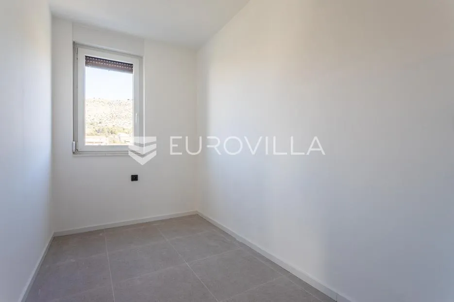 grebaštica, četverosoban apartman u novogradnji - slika 6