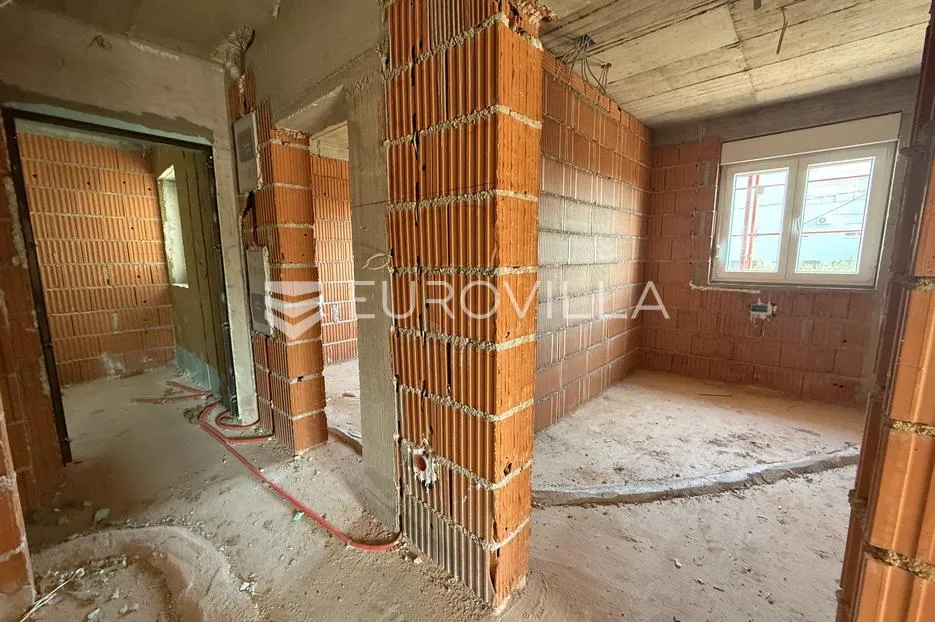 Kaštel Gomilica, dvosoban stan s parkingom, pogled na more