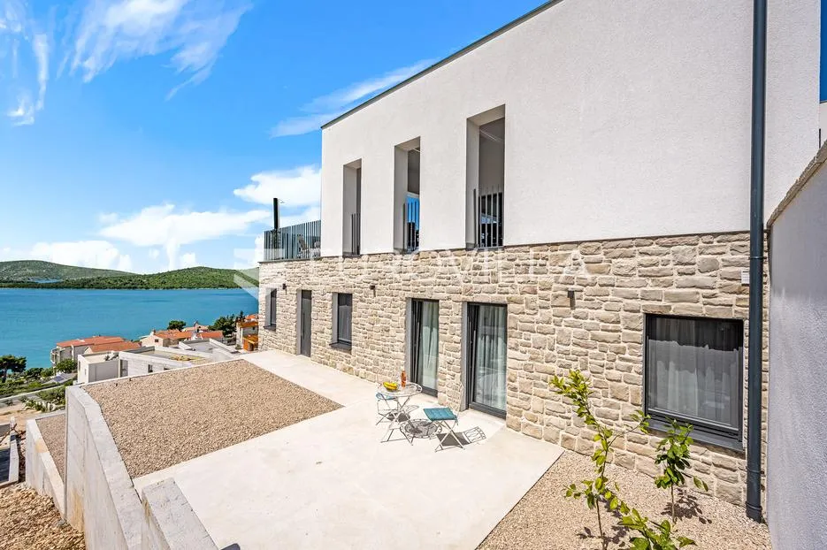 šibenik, žaborić, moderna villa s bazenom - slika 30