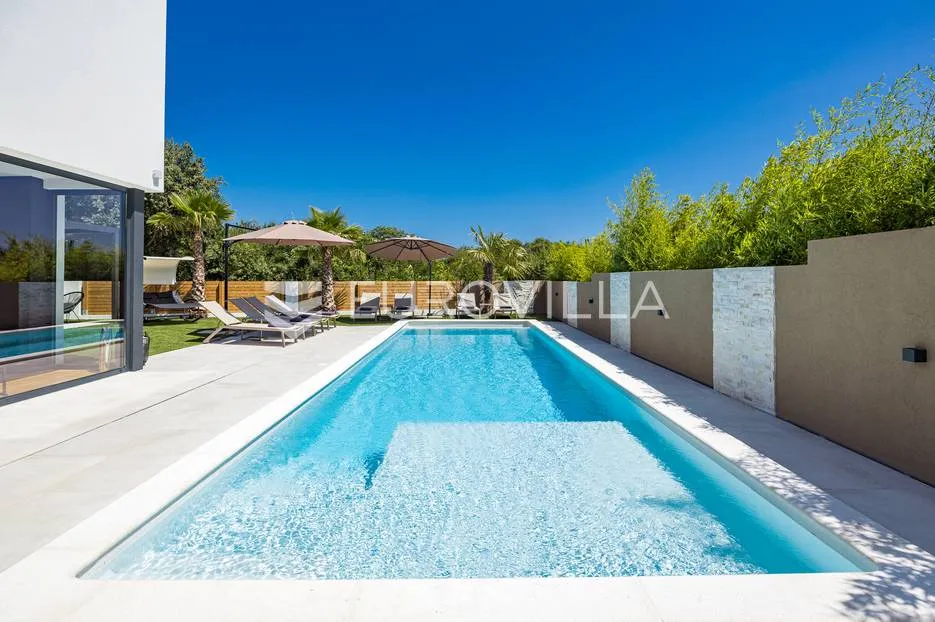 istra, medulin, prekrasna moderna dvojna vila nkp 220m2 - slika 125