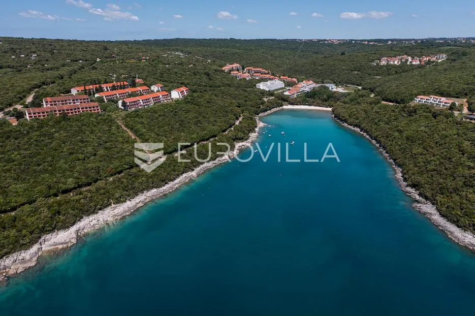 istra, duga uvala, 2. kat, adaptirani apartman u sklopu naselja s pogledom na more, 150 m od mora - slika 2