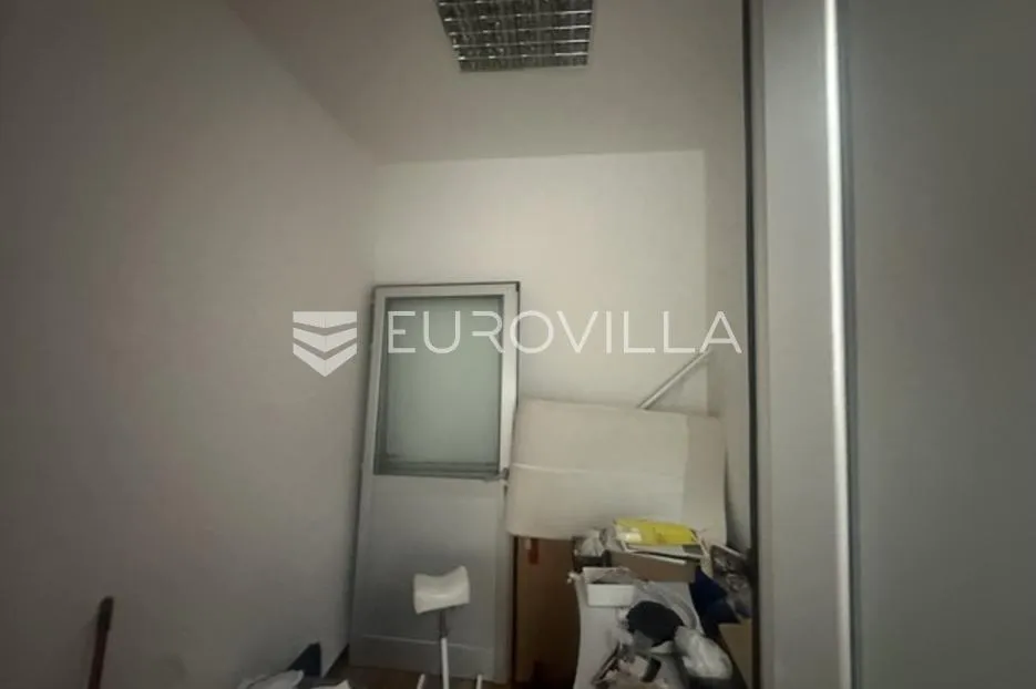 istra, pula, atraktivni poslovni prostor 129 m² u prizemlju, riva, ravenska ul. 3 - slika 12