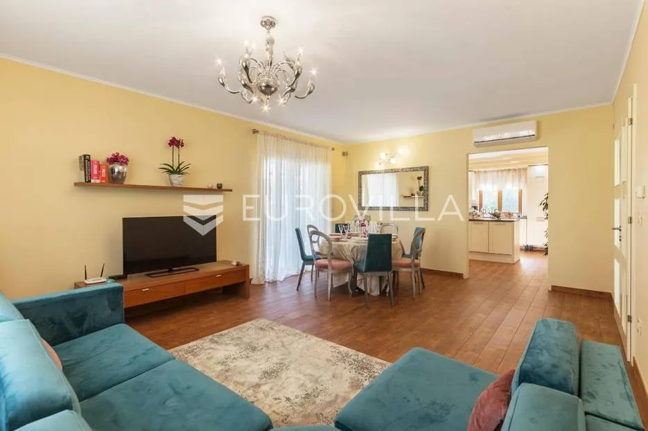 vodnjan, villa na mirnoj lokaciji s bazenom i vrtom - slika 12