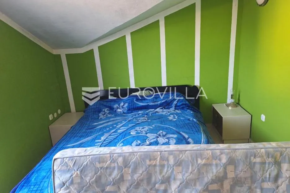istra, rovinj, stan nkp 100 m2 podijeljen u dvije stambene jedinice na 300 metara od plaže - slika 9