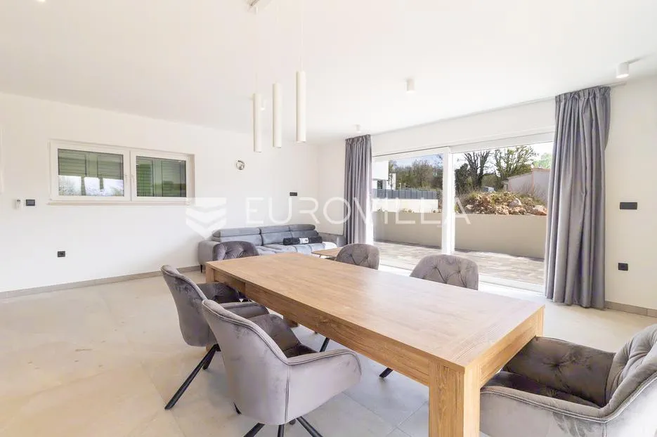 malinska, sveti vid, prekrasna mediteranska vila sa bazenom - slika 9