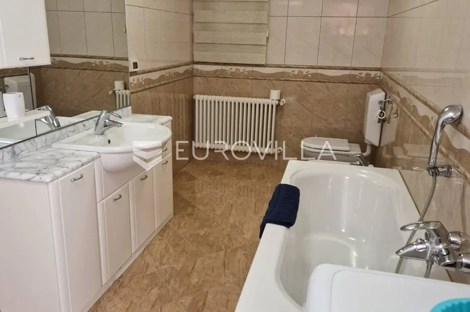 umag, vila prvi red do mora - slika 10