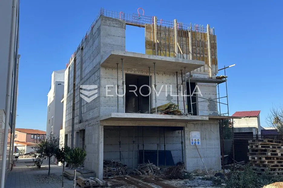 zadar, vir, dvoetažni apartman c2 površine 81,07 m² s pripadajućom krovnom terasom površine 30 m² - slika 10
