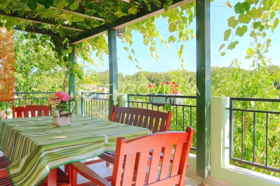 pula, busoler, samostojeća kuća novije gradnje 148 m² sa bazenom, mirna lokacija - slika 8