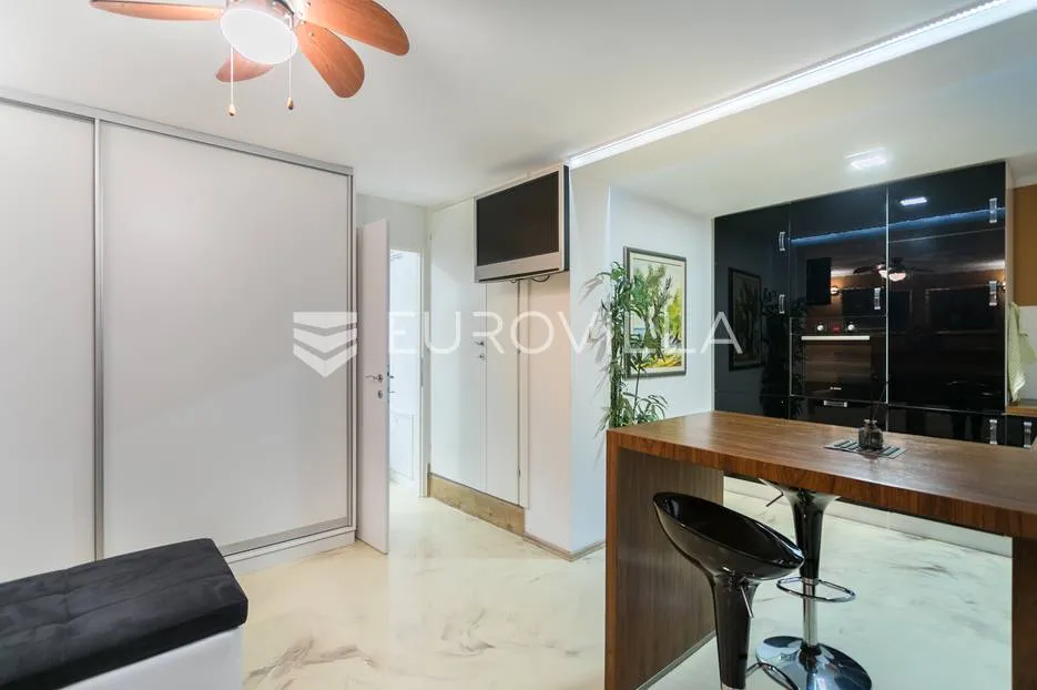 zagreb, petrova, prekrasna garsonijera 30 m² - slika 3
