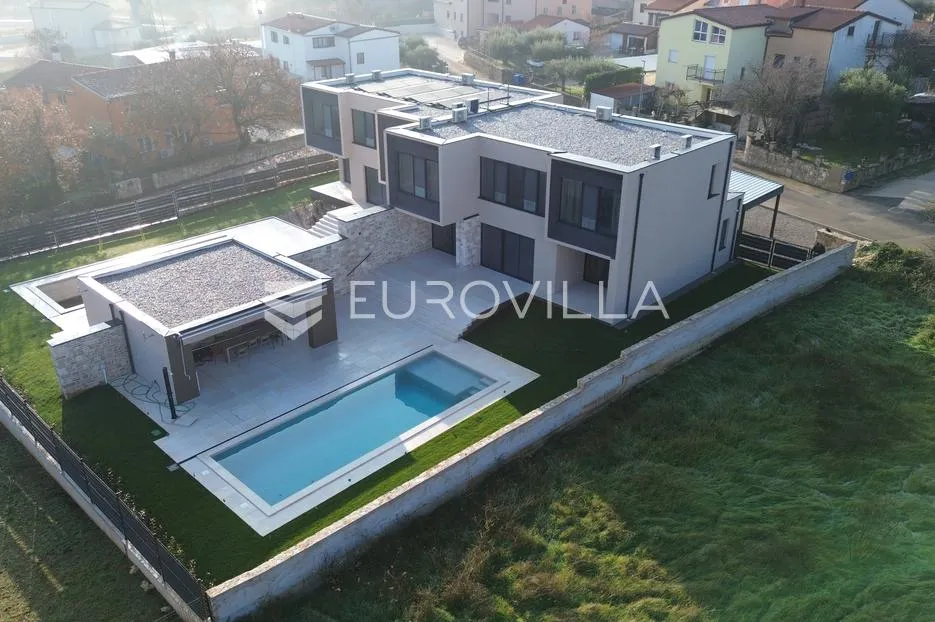 istra, rovinjsko selo, jedinstvena katnica 250 m² - slika 1