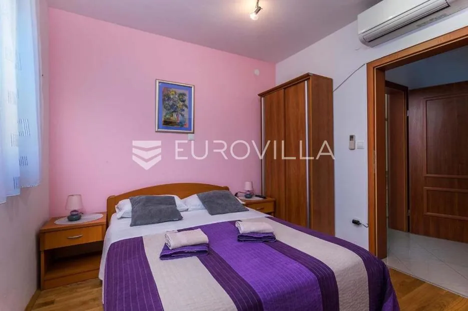 istra, pula, kuća s bazenom, teretanom i solarnim sustavom - slika 22
