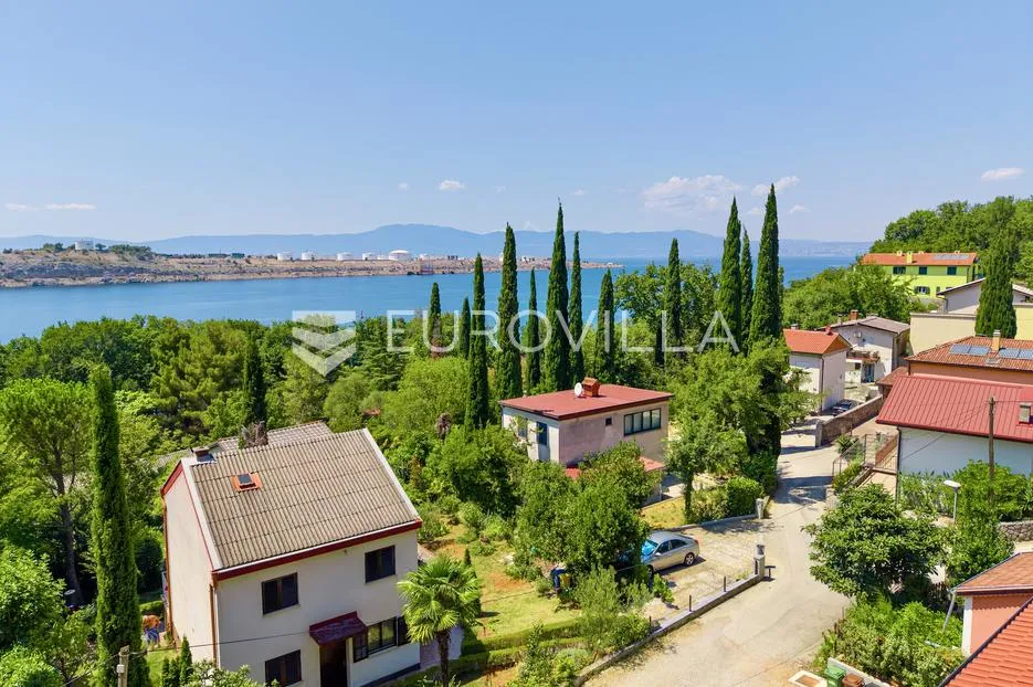 omišalj, otok krk, trosoban stan s okućnicom, 150m od mora - slika 18