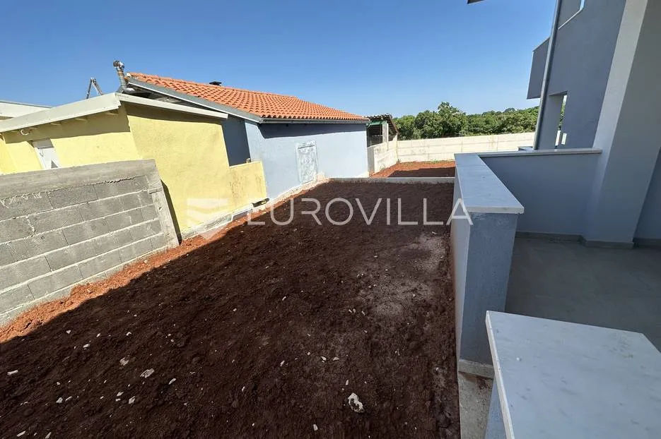 šišan, trosoban stan nkp 76,25 m2 i velikim vrtom - slika 19