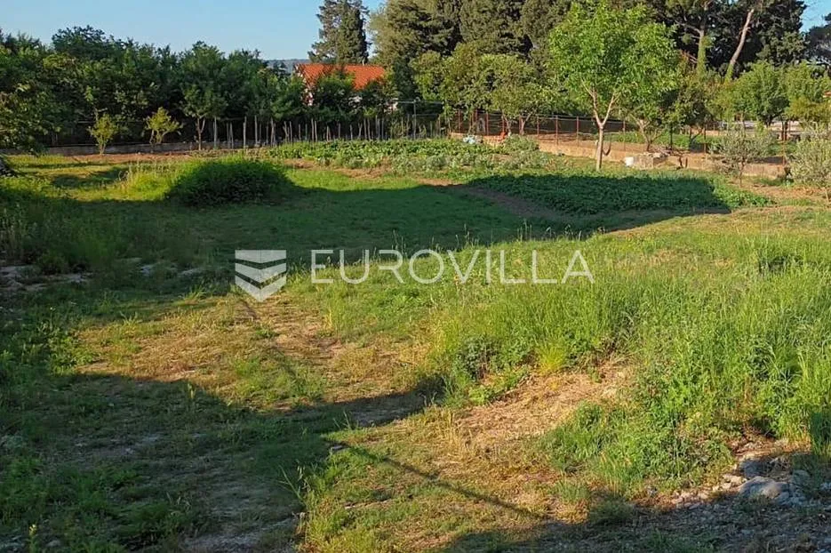 split, okolica, kaštela, građevinsko zemljište 1380 m², 50m od mora - slika 4