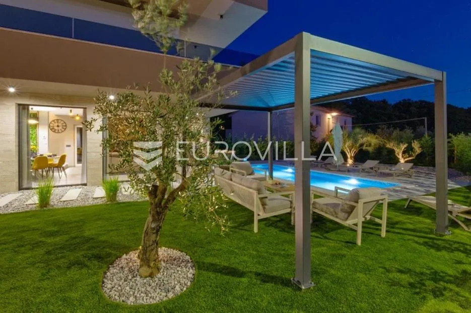 istra, marčana, moderna vila s bazenom i wellness oazom - slika 17