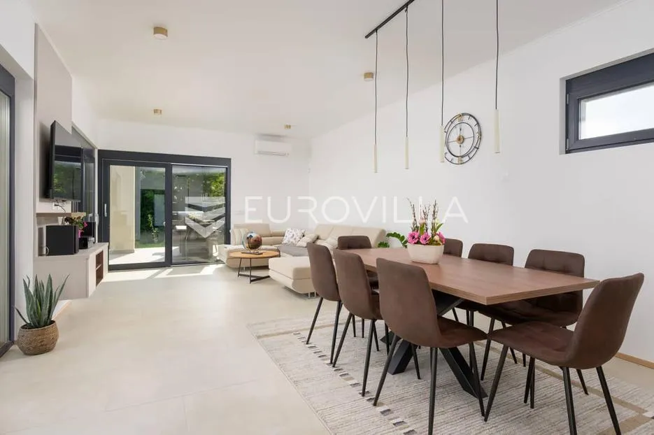 istra, matohanci, predivna prizemnica 139 m² s grijanim bazenom na mirnoj lokaciji - slika 10
