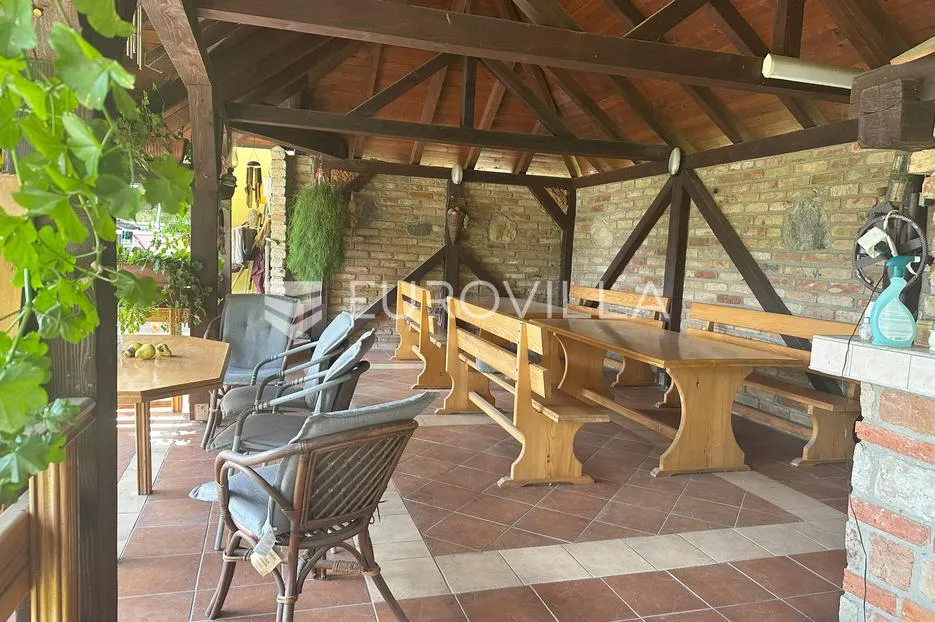 velika, moderna kuća 386 m² sa stambenim i poslovnim dijelom - slika 8