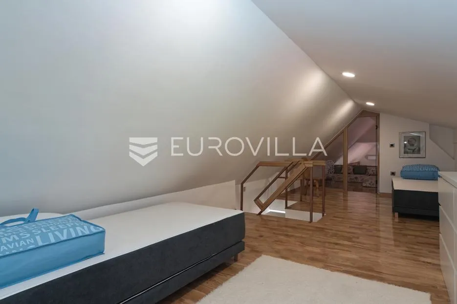 osijek, tvrđavica, zemljište s kućom 6924 m² izlaz na dvije ceste, 40 m fronte - slika 17