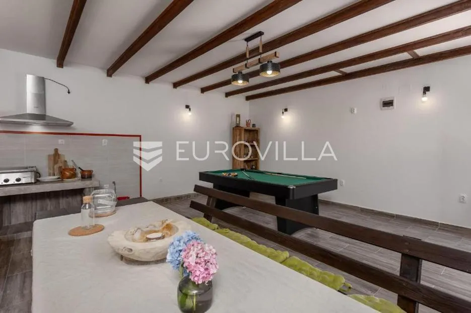 gorski kotar, brod na kupi, kompletno uređena kuća 250 m², jacuzzi, garaža - slika 24