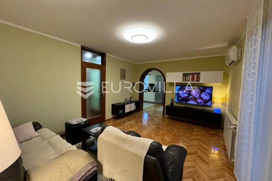 vrpolje, kvalitetna višenamjenska zgrada od 800 m² - slika 29