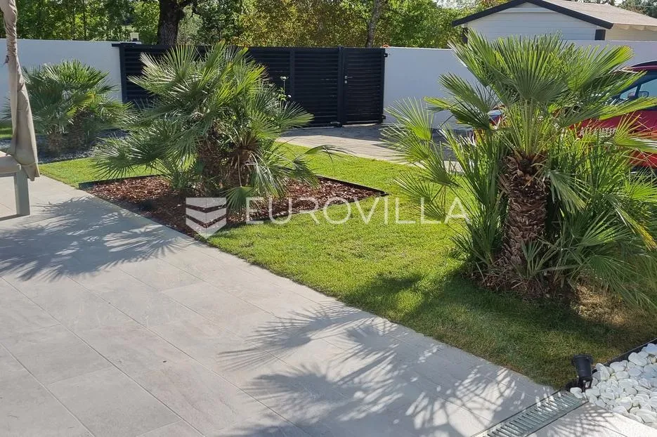 istra, svetvinčenat, moderna vila nkp 160 m2 s bazenom okružena zelenilom u mirnom naselju - slika 23