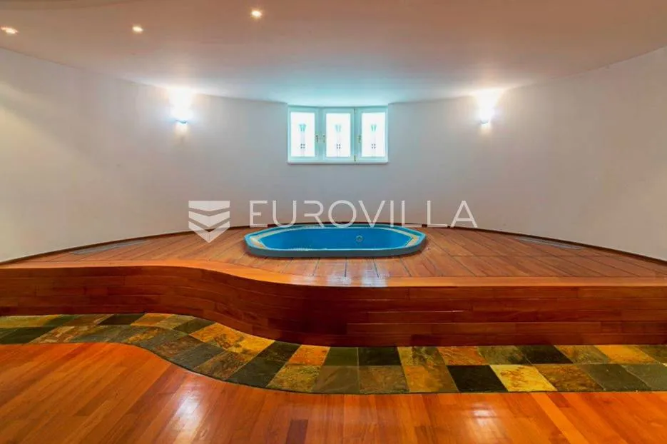 tuškanac luksuzna obiteljska vila 600 m² - slika 28