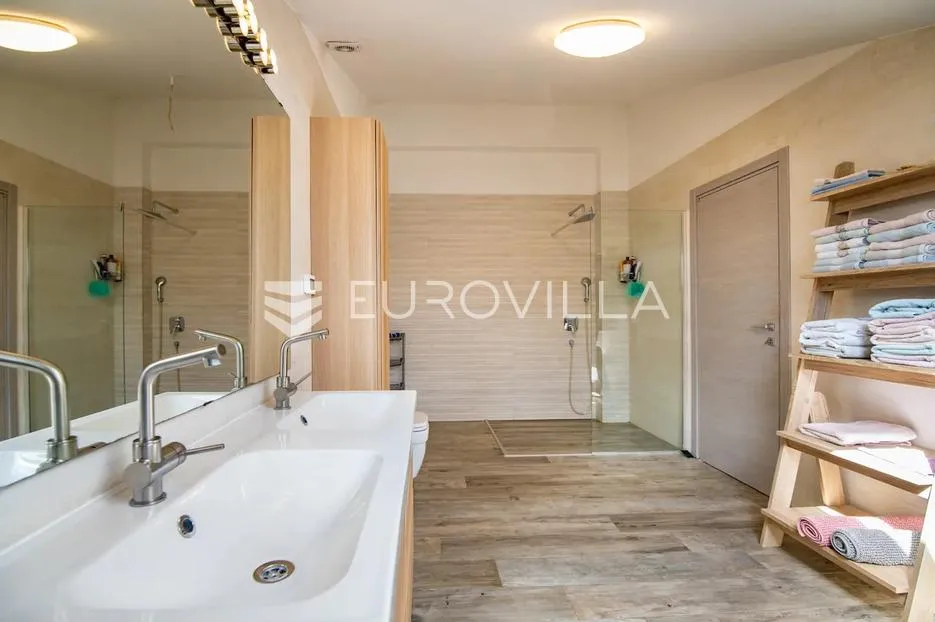 istra, medulin, višesoban penthouse s predivnom terasom i pogledom - slika 27