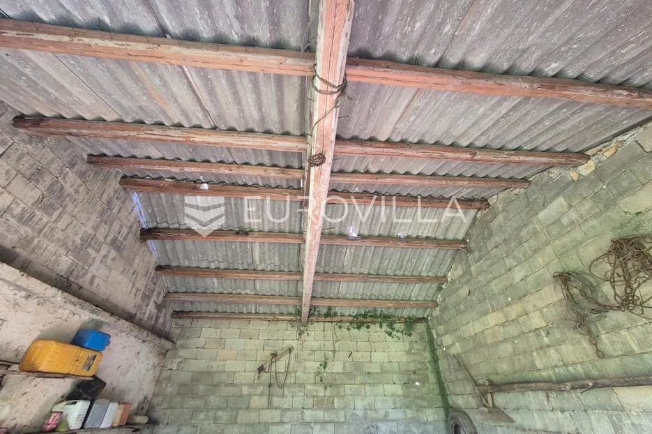 istra, dobravci, građevinsko zemljište 1154m2 s dva objekta - slika 5
