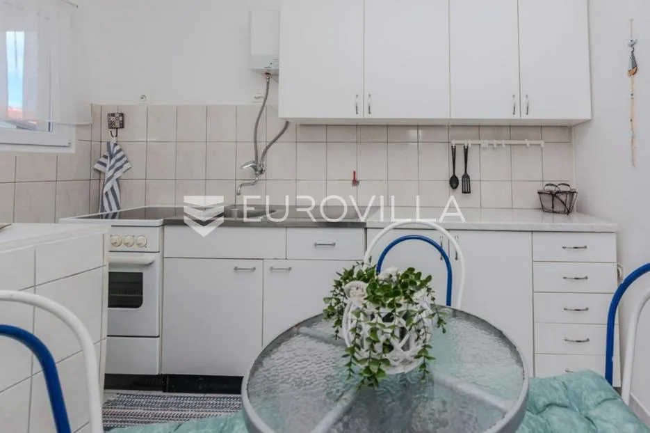 vir, apartmanska kuća s 3 jedinice, velikom okućnicom i potencijalom za bazen blizu centra - slika 29