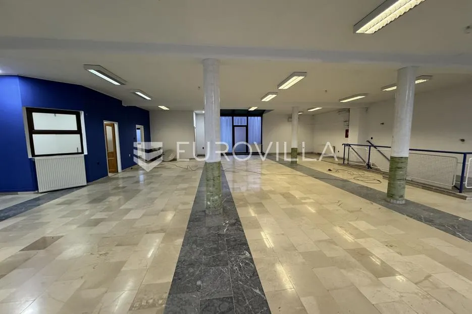 đakovo, centar, poslovni prostor 250 m2, odlična lokacija - slika 5