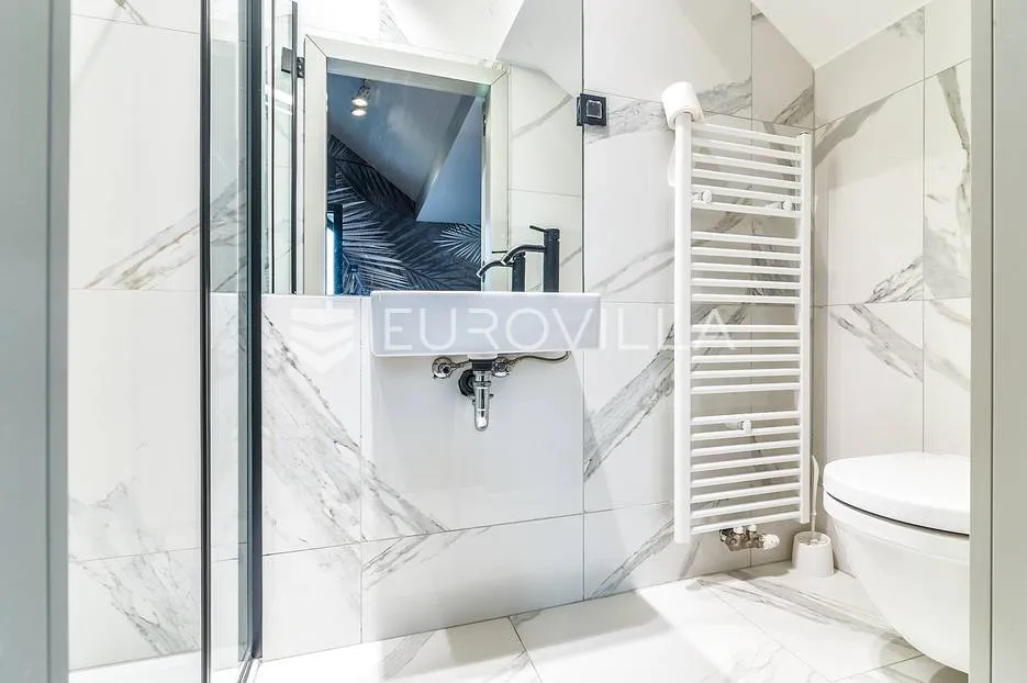 zagreb, mlinovi prekrasna dvojna kuća 280 m² - slika 12