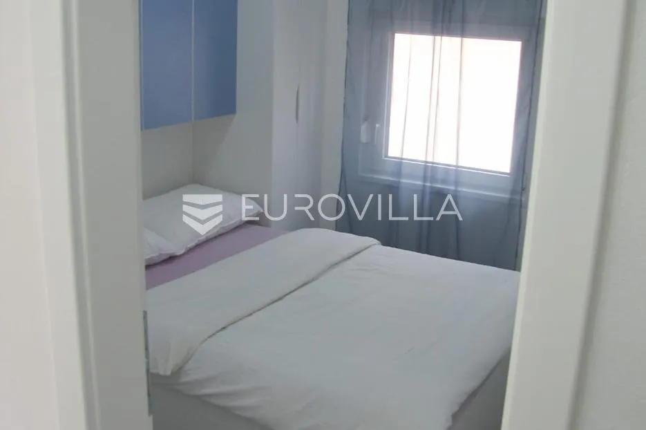 kruševo, crna punta, prekrasna kuća prvi red do mora s tri stambene jedinice - slika 23