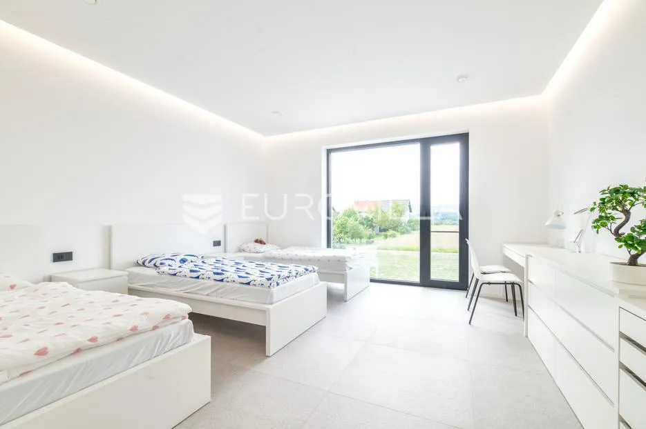 zagreb, sesvete, luksuzna smart vila s bazenom, 390 m2 - slika 9