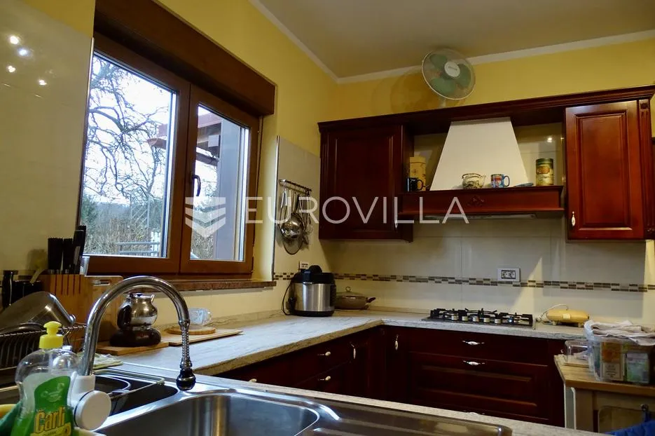 brod moravice, veliko imanje površine 19.448 m² - slika 24
