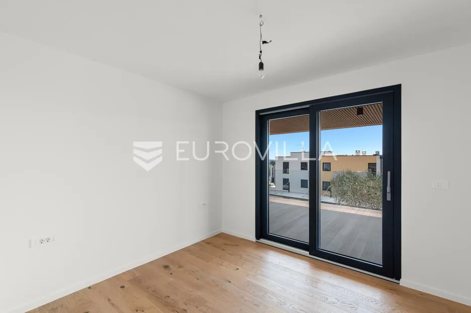 istra, novigrad, stan s 2 spavaće sobe u prizemlju 134 m² 2 parkirna mjesta - slika 7