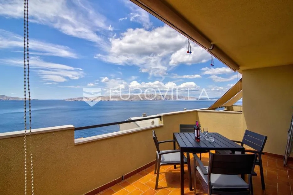 senj, kuća s četiri apartmana i bazenom, 346 m² - slika 5