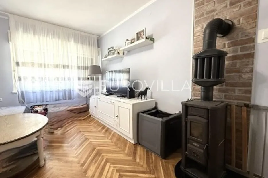 rijeka, podmurvice, stan površine 56 m², adaptiran - slika 2