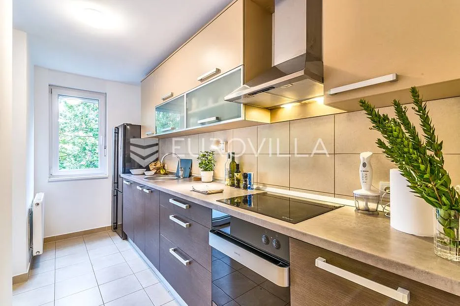 srednjaci, prekrasan dvosoban stan 56 m² - slika 3