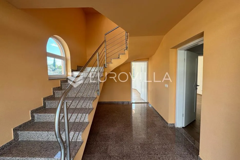 fažana, valbandon, raskošna vila s tri stambene jedinice, 360 m² - slika 5